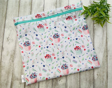 Charger l&#39;image dans la galerie, Grand sac/congélation/utilitaire/imperméable Cupcake
